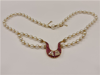 Tipo: Collar Perlas - Estilo: Moderno - Material: Oro Amarillo   - Piedras: Rubis y Diamantes