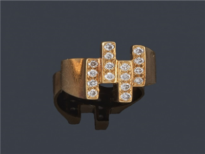 Tipo: Anillo Ring - Estilo: Tipo Sello - Material: Oro Amarillo - Piedras: Diamantes