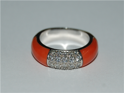 Tipo: Anillo Ring - Estilo: CLASICO - Material: ORO BLANCO - Piedras: CORAL Y DIAMANTES