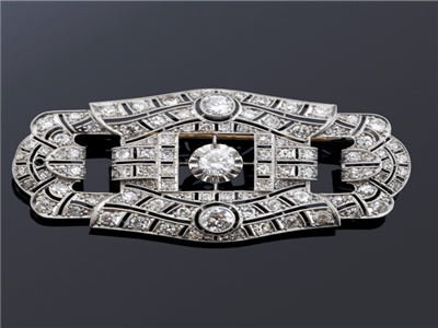 Tipo: Broche  - Estilo: Art Deco - Material: Platino Y Diamantes - Piedras: 2,40 ct Aprox
